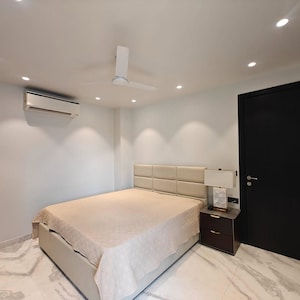 Master Bedroom in 6+ BHK Villa at Civil Lines – for Sale