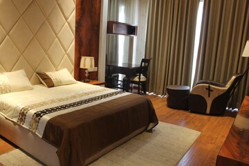 Bedroom in 3.5 BHK Apartment at Phase 11 – for Sale