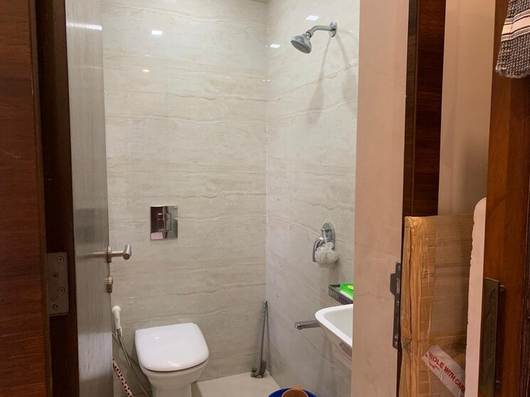 Bathroom, salmona-ville 3 Bedroom 1550 Sq.Ft. Apartment In Santacruz West Mumbai 9520933