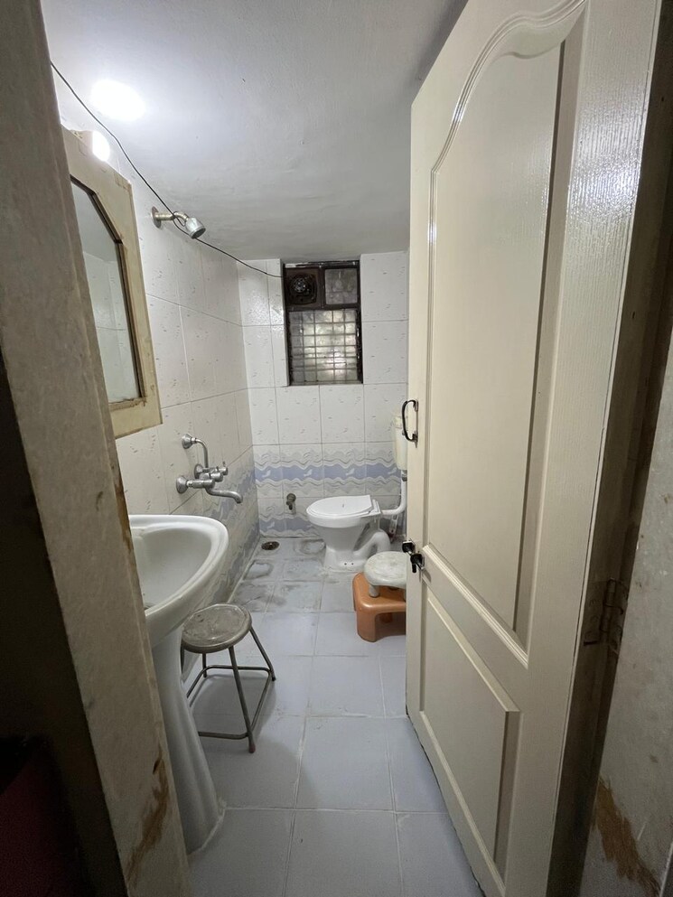 Bathroom, siddhivinayak-shubhashree-woods 4 Bedroom 2289 Sq.Ft. Villa In Pimple Saudagar Pune 9520945