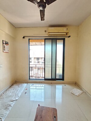 Room in 1 BHK Apartment at Shree Samarth Complex, Kalwa – for Rent