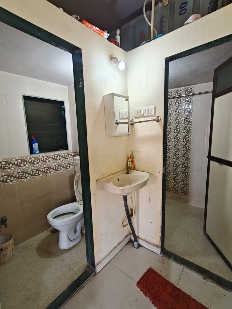 Bathroom, shree-samarth-complex 1 Bedroom 648 Sq.Ft. Apartment In Kalwa Thane 9520950
