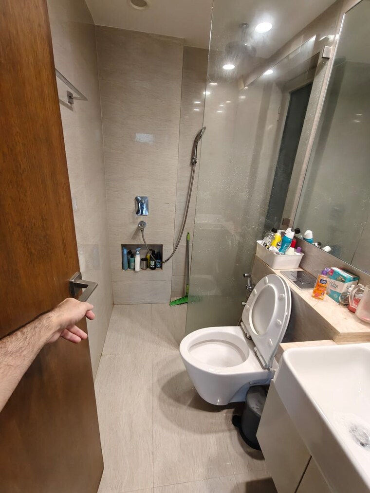 Bathroom, hiranandani-castle-rock 2 Bedroom 629 Sq.Ft. Apartment In Powai Mumbai 9520954