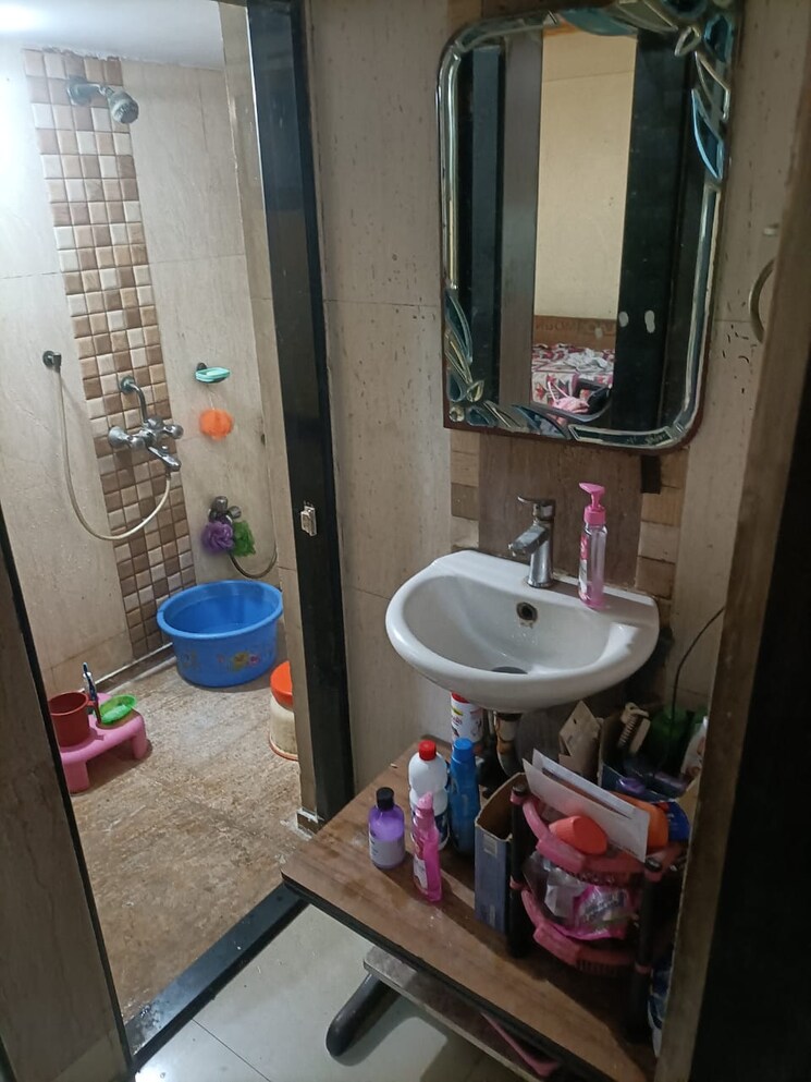 Bathroom, asmita-chs-kalwa 1 Bedroom 580 Sq.Ft. Apartment In Kalwa Thane 9520959