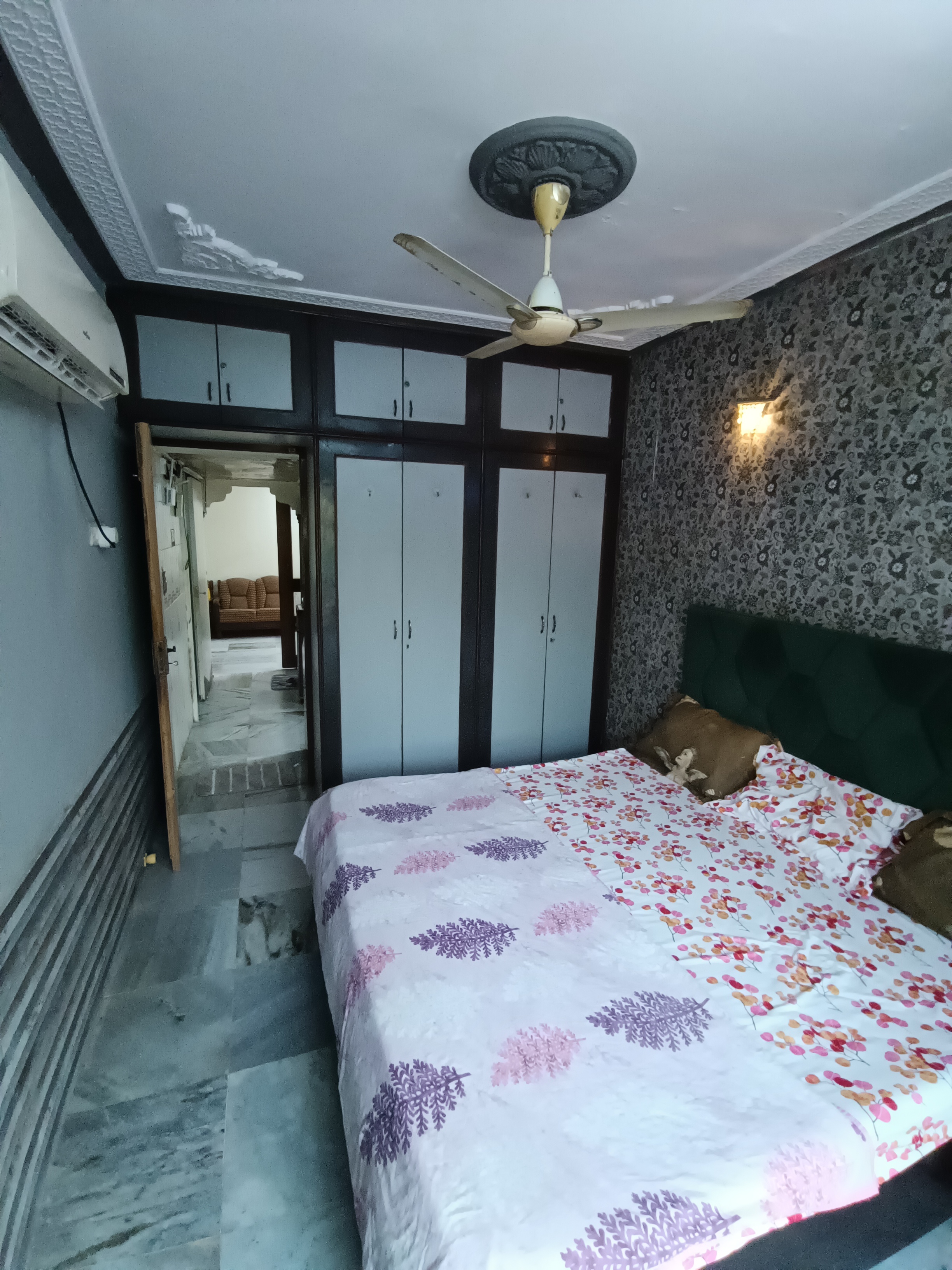 1.5 BHK Apartment For Rent in Leela Sagar Apartments