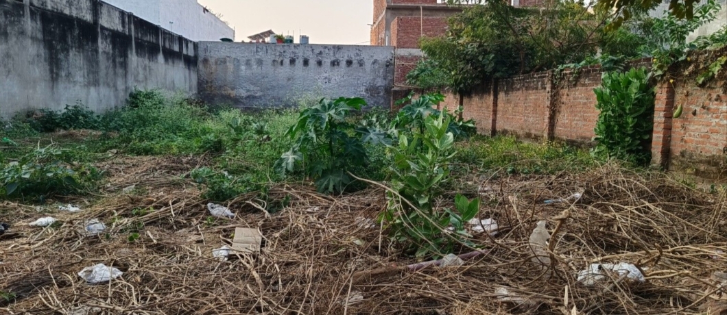 Plot For Sale in Jankipuram Plot