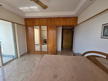 Room in 4 BHK Apartment at Hiranandani Gardens Odyssey I II, Powai – for Rent