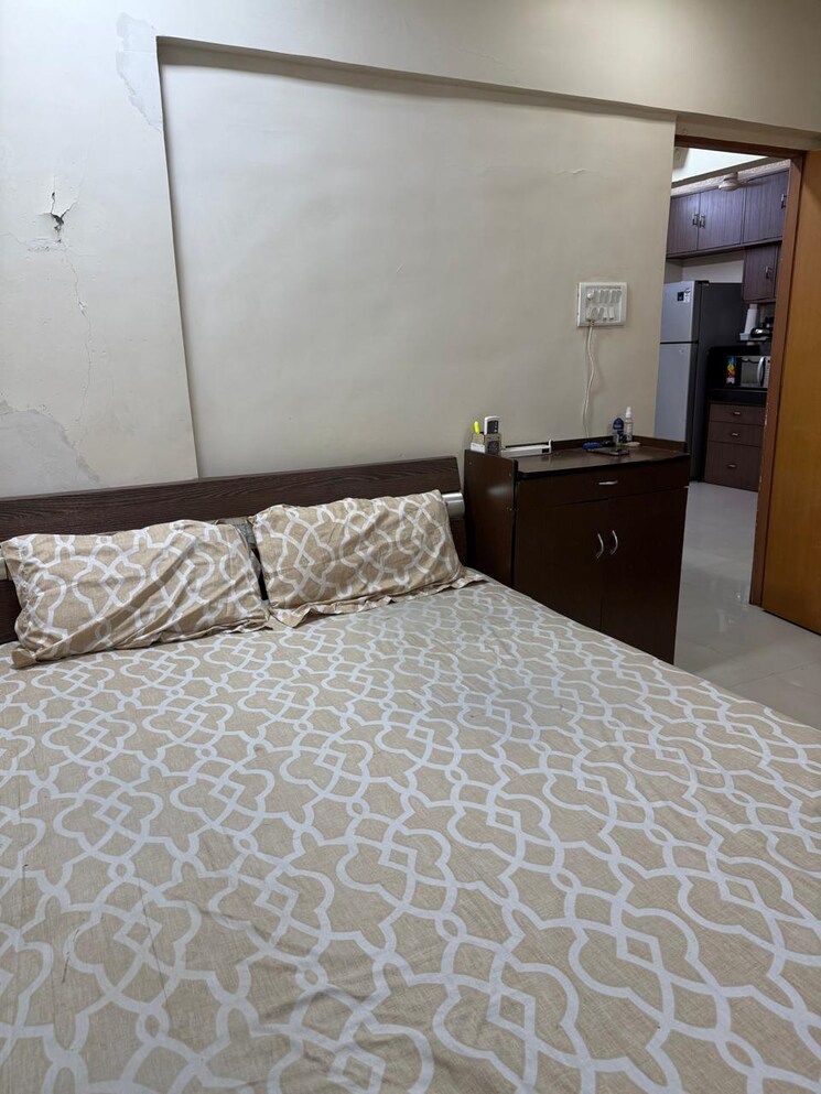 Bedroom, new-jay-palace 2 Bedroom 1000 Sq.Ft. Apartment In Yari Road Mumbai 9521001