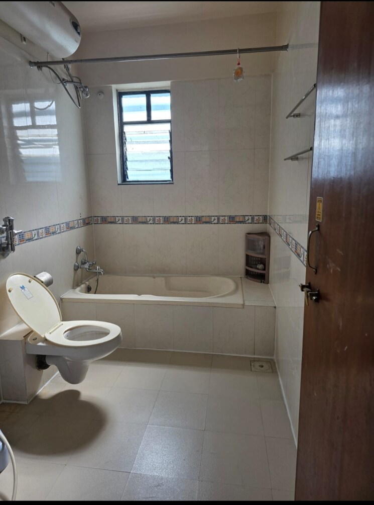 Bathroom, kapil-tranquil-greens 3 Bedroom 1844 Sq.Ft. Apartment In Baner Pune 9208425