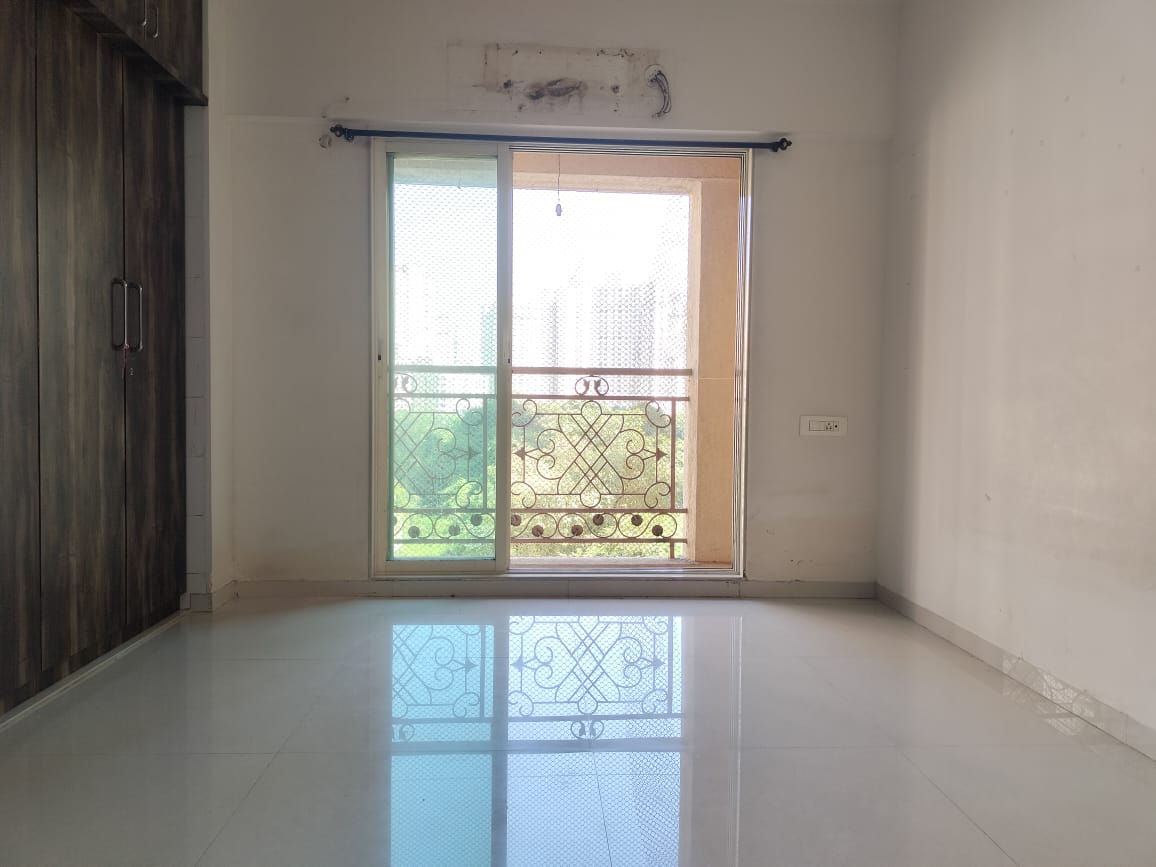 2 BHK Apartment For Rent in Hiranandani Estate