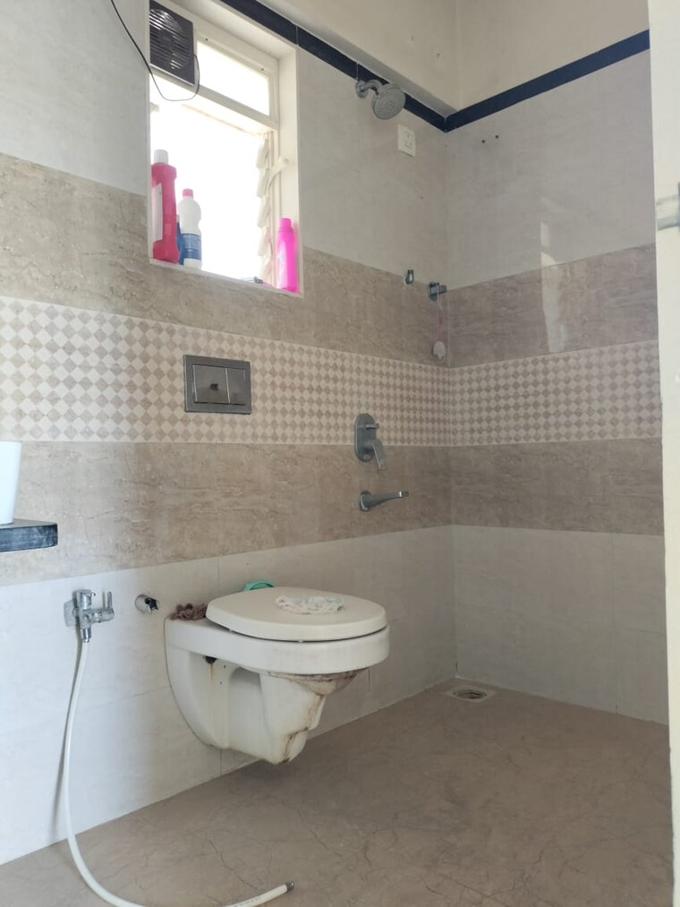 Bathroom, hiranandani-estate 2 Bedroom 700 Sq.Ft. Apartment In Ghodbunder Road Thane 9521033
