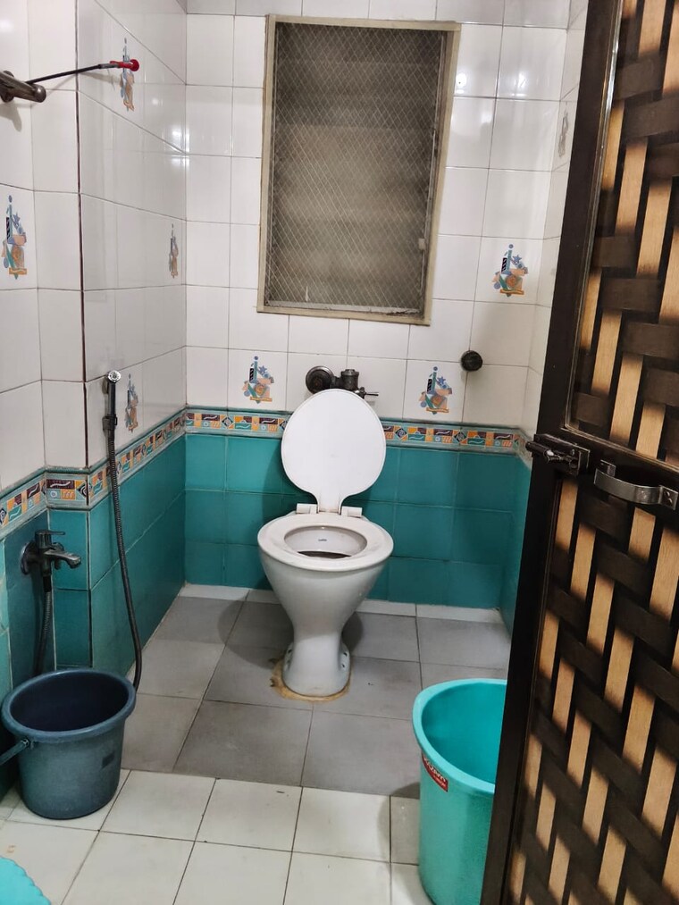 Bathroom, sagar-avenue 2 Bedroom 1000 Sq.Ft. Apartment In Santacruz East Mumbai 9521038