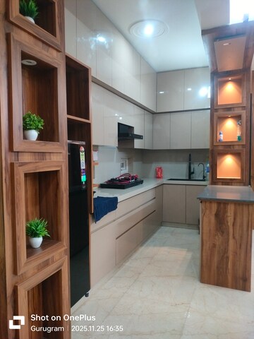 Kitchen in 2 BHK Builder Floor at Sector 14 – for Rent