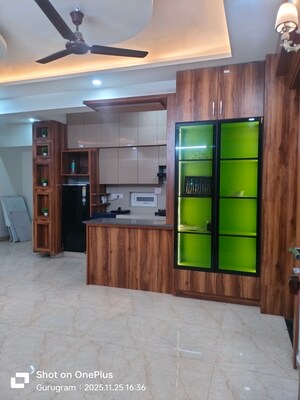 Room in 2 BHK Builder Floor at Sector 14 – for Rent