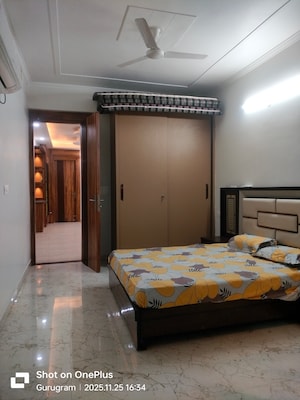 Bedroom in 2 BHK Builder Floor at Sector 14 – for Rent