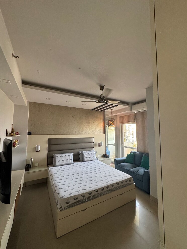 Bedroom, dlf phase ii 3 Bedroom 215 Sq.Yd. Builder Floor In Dlf Phase ii Gurgaon 9521046