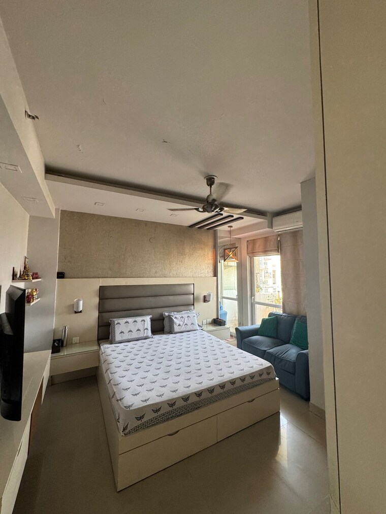 Bedroom, dlf phase ii 3 Bedroom 215 Sq.Yd. Builder Floor In Dlf Phase ii Gurgaon 9521046