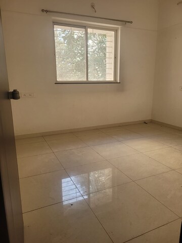 Room in 3 BHK Apartment at Sinhagad Road – for Sale