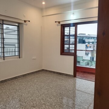 2 BHK Apartment For Rent in Diamond District, Domlur