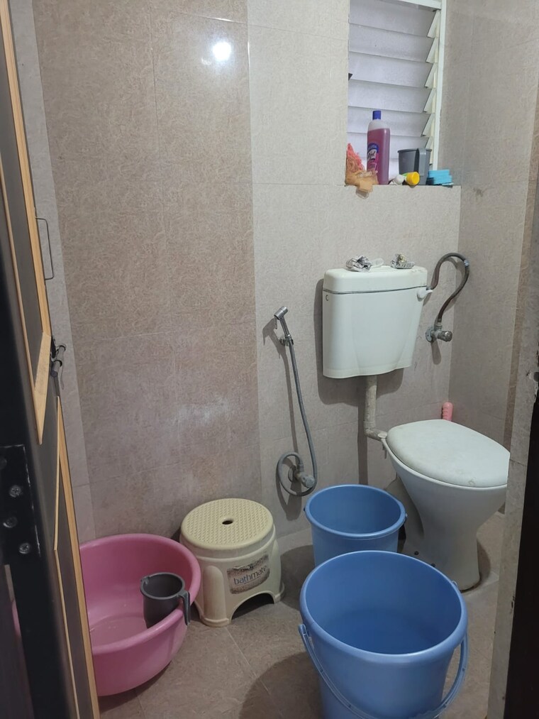 Bathroom, narhe 2 Bedroom 850 Sq.Ft. Apartment In Narhe Pune 9521052