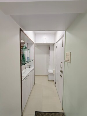 2 BHK Apartment For Rent in Vaibhav Apartment Dadar, Dadar West