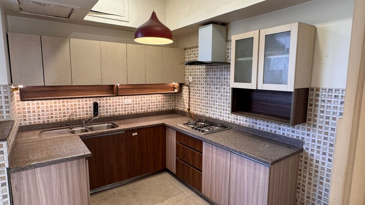 Kitchen, dlf phase ii 3 Bedroom 215 Sq.Yd. Builder Floor In Dlf Phase ii Gurgaon 9521058