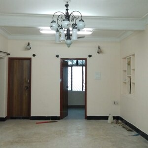 Room in 2 BHK Apartment at Shivaji Nagar – for Rent