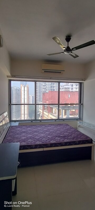 Bedroom in 4 BHK Apartment at Darsshan Ricco, Lower Parel – for Rent