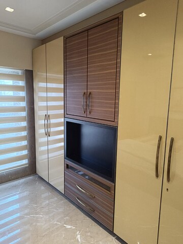 Room in 5 BHK Penthouse at Bonny Casa, Bandra West – for Sale