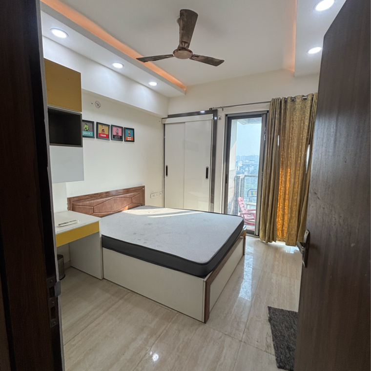 Bedroom, paras-dews 3 Bedroom 1900 Sq.Ft. Apartment In Panwala Khusropur Gurgaon 9521100