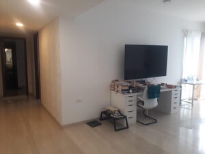 Team Area in 2 BHK Apartment at Lodha The Park, Worli – for Rent