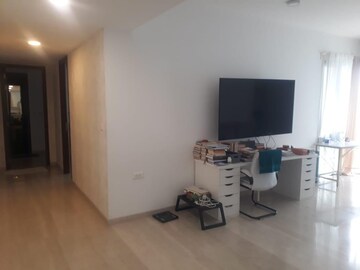 Team Area in 2 BHK Apartment at Lodha The Park, Worli – for Rent