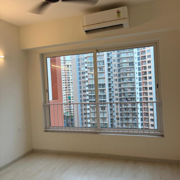 Room in 3 BHK Apartment at Shapoorji Pallonji Joyville Phase 2, Sector 102 – for Rent