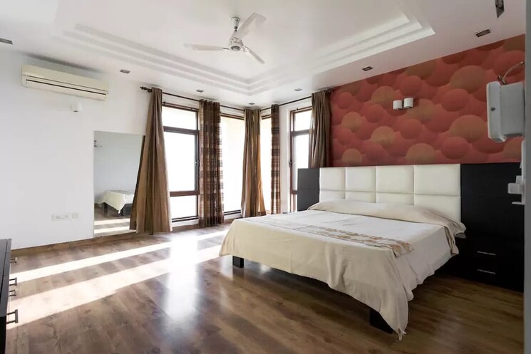 Bedroom, jaypee-green-earth-court 4 Bedroom 4400 Sq.Ft. Apartment In Jaypee Greens Greater Noida 9516269