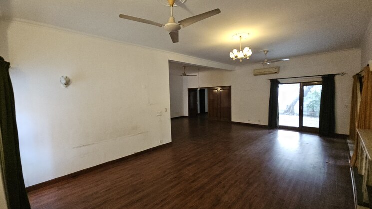 Room, shanti niketan 4 Bedroom 3500 Sq.Ft. Builder Floor In Shanti Niketan Delhi 9521161