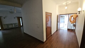 Room in 4 BHK Builder Floor at Shanti Niketan – for Rent