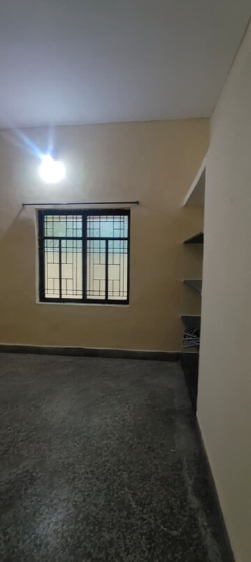 Room in 2 BHK Independent House at Uppadhyay Nagar – for Rent