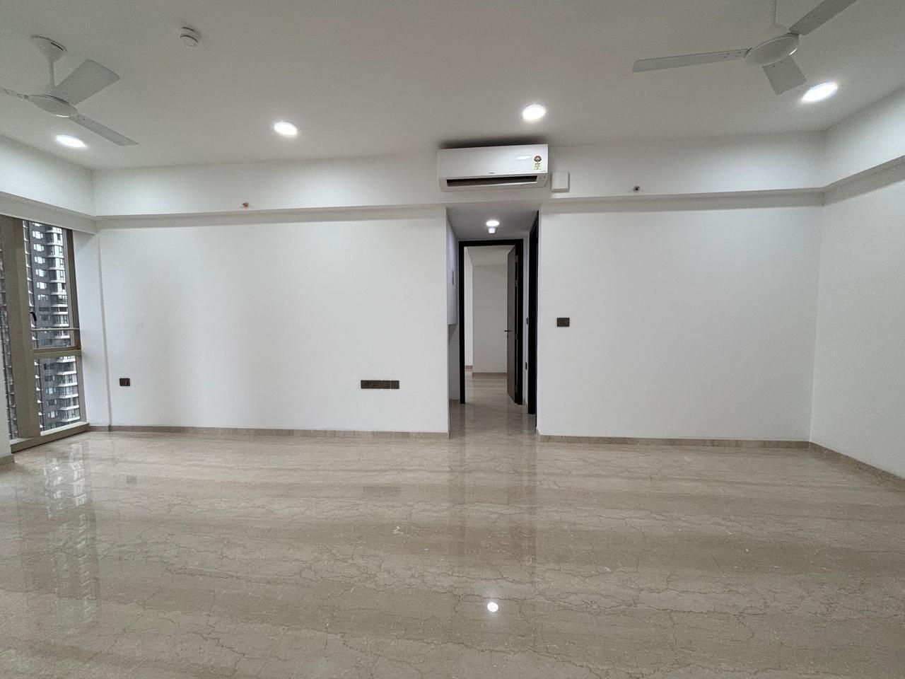 3 BHK + Pooja Room Apartment For Rent in Lodha Supremus Worli
