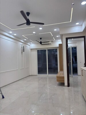 Building Lobby in 3 BHK Apartment at Smart World Orchard, Sector 61 – for Rent