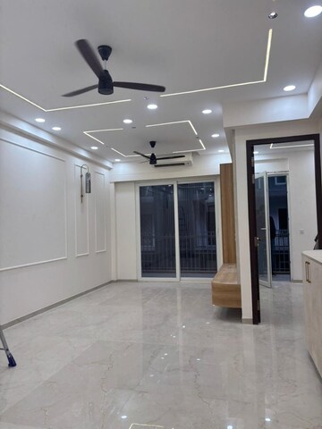 Building Lobby in 3 BHK Apartment at Smart World Orchard, Sector 61 – for Rent