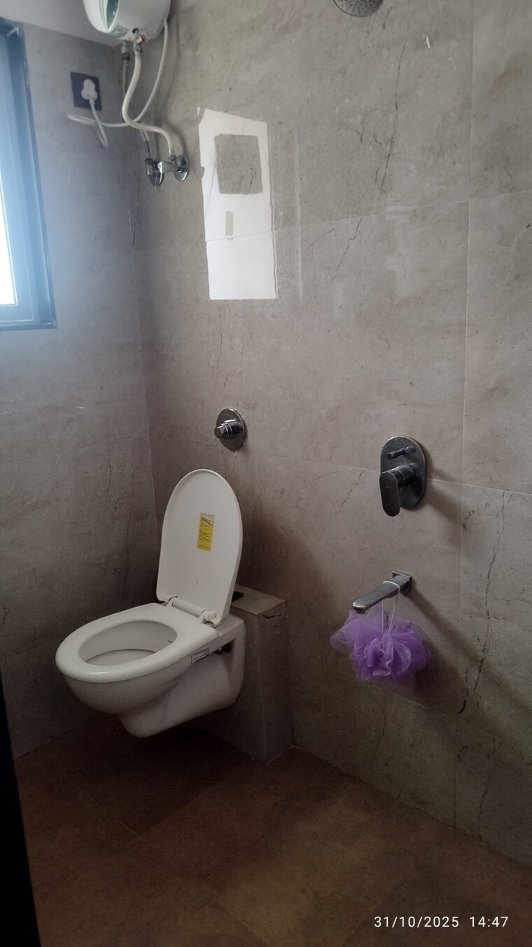 Bathroom, sandhya-eve-horizon 3 Bedroom 851 Sq.Ft. Apartment In Kandivali West Mumbai 9521339