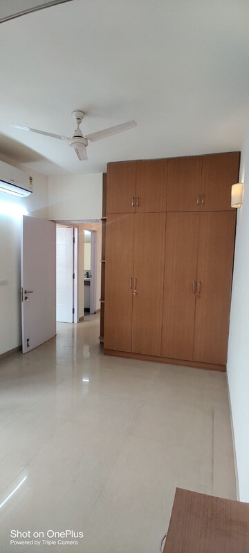 Room in 2 BHK Apartment at Emaar Emerald Estate, Sector 65 – for Sale