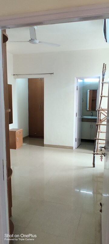 Room in 2 BHK Apartment at Emaar Emerald Estate, Sector 65 – for Sale