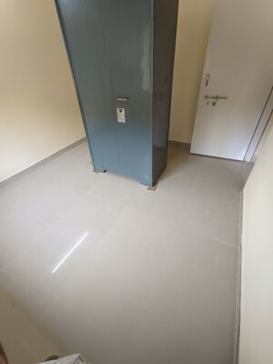 Room in 1 BHK Apartment at Sapphire Lakeside, Powai – for Rent