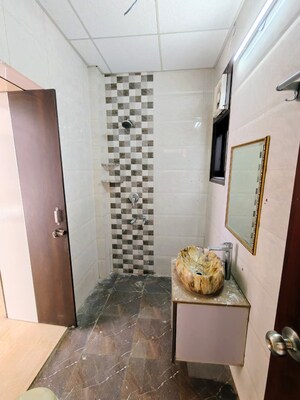  3 BHK Builder Floor at Sushant Lok I – for Rent