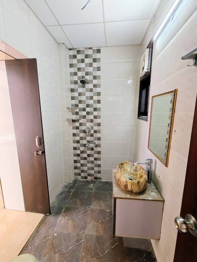 Other, sushant lok i 3 Bedroom 250 Sq.Yd. Builder Floor In Sushant Lok I Gurgaon 9521421