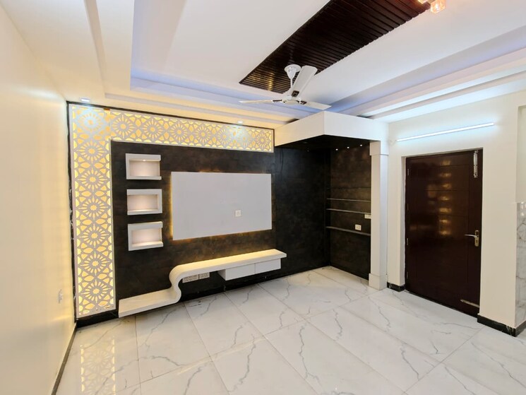 Bedroom, sushant lok i 3 Bedroom 250 Sq.Yd. Builder Floor In Sushant Lok I Gurgaon 9521421
