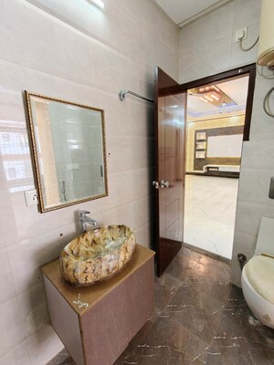 Attached Bathroom in 3 BHK Builder Floor at Sushant Lok I – for Rent