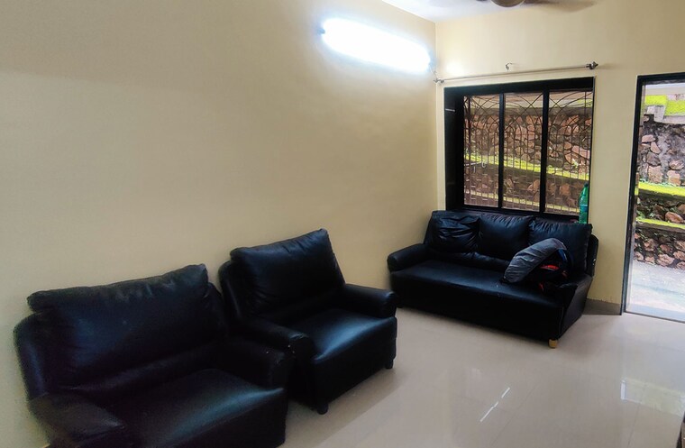 Living Room, malad east 3 Bedroom 700 Sq.Ft. Apartment In Malad East Mumbai 9521435