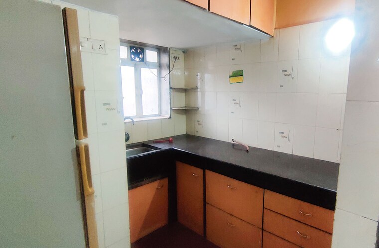 Kitchen, malad east 3 Bedroom 700 Sq.Ft. Apartment In Malad East Mumbai 9521435